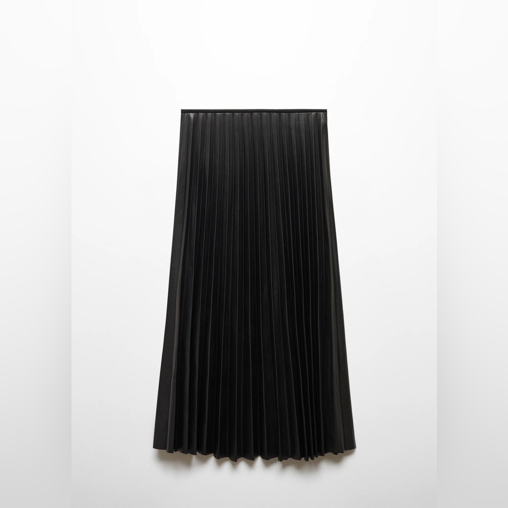 Mango Black A-Line faux leather Pleated Skirt size large